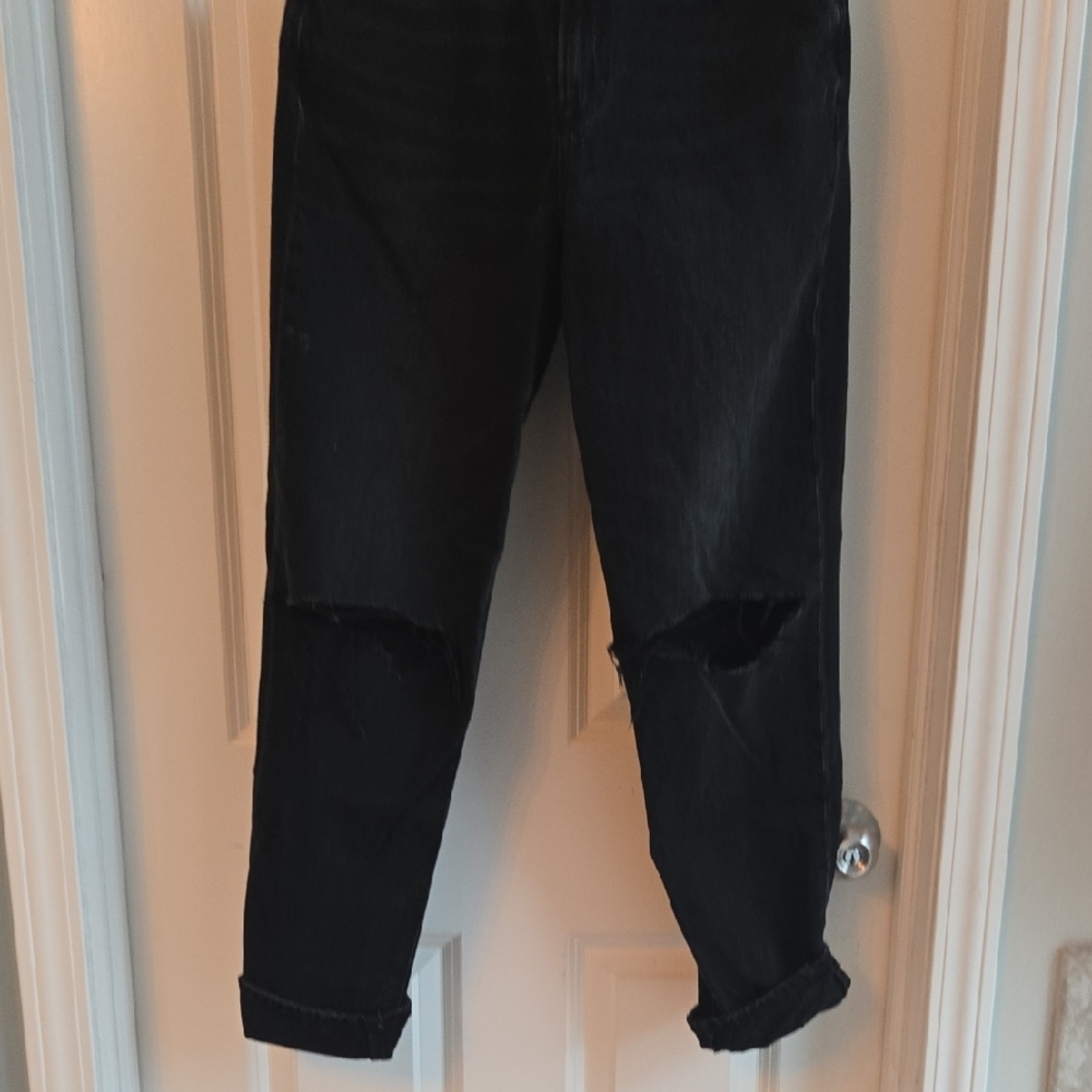American Eagle Black Mom Jeans